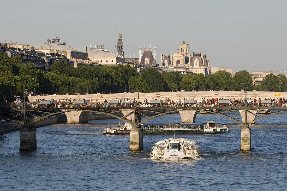 River Seine and Ile de la Cite, Paris, France, Europe