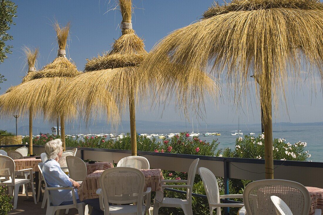 Beach cafe, Monega del Garda, Lake Garda, Lombardy, Italy, Europe