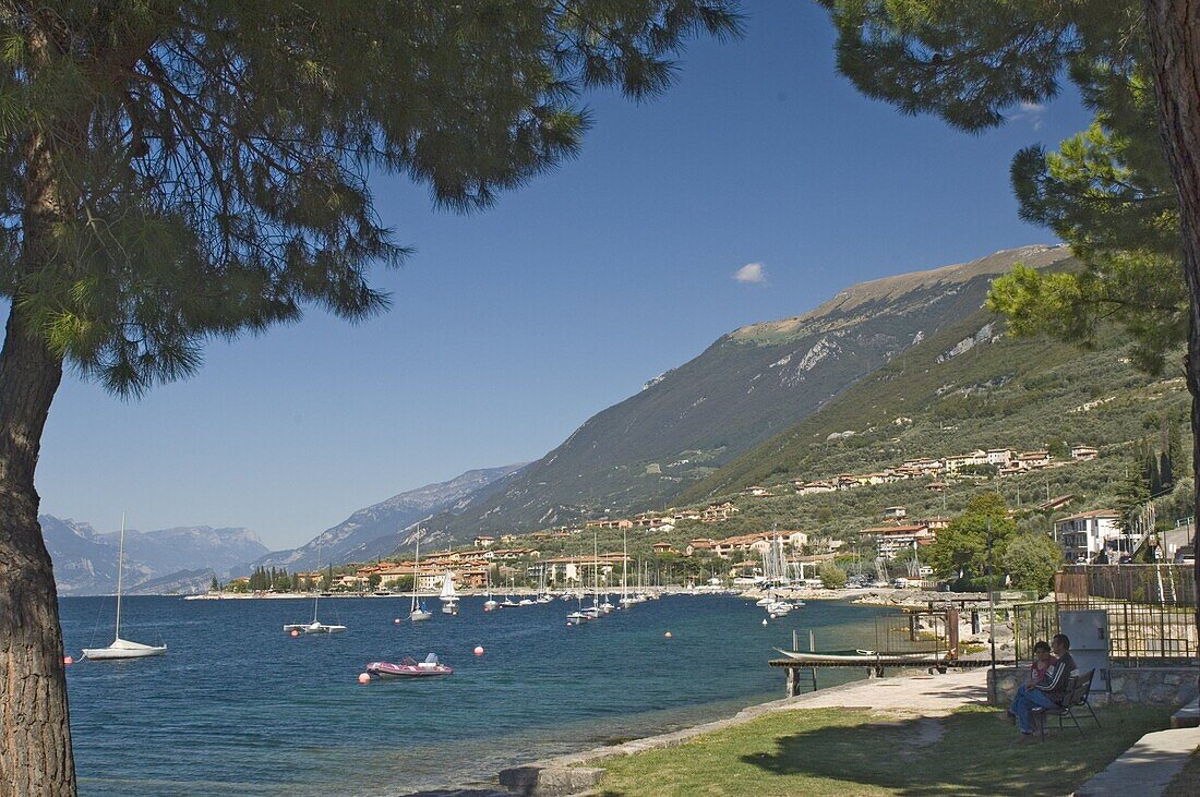 A view along the shore, Lake Garda, Italy, Europe