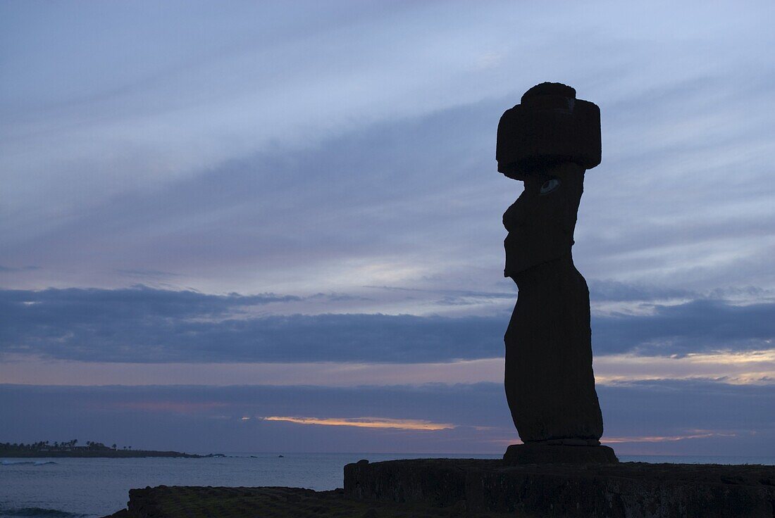 Ahu Ko Te Riko, Tahai Ceremonial Site, UNESCO World Heritage Site, Easter Island (Rapa Nui), Chile, South America