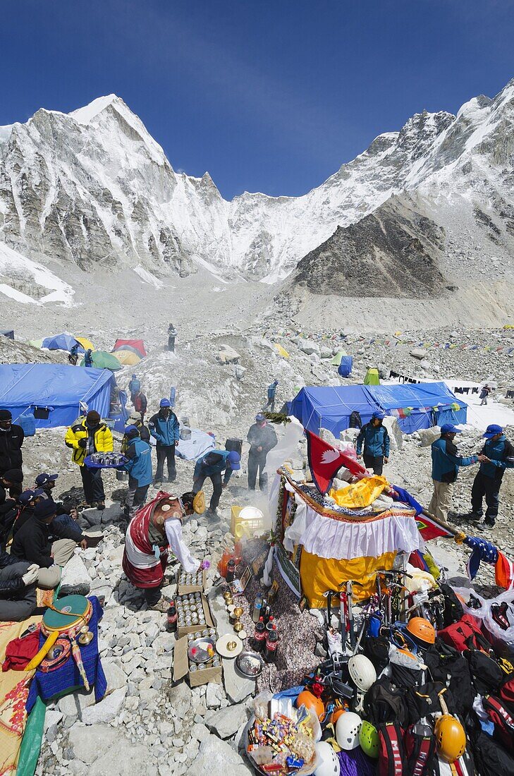 Puja ceremony, Everest Base Camp, Solu Khumbu Everest Region, Sagarmatha National Park, UNESCO World Heritage Site, Nepal, Himalayas, Asia
