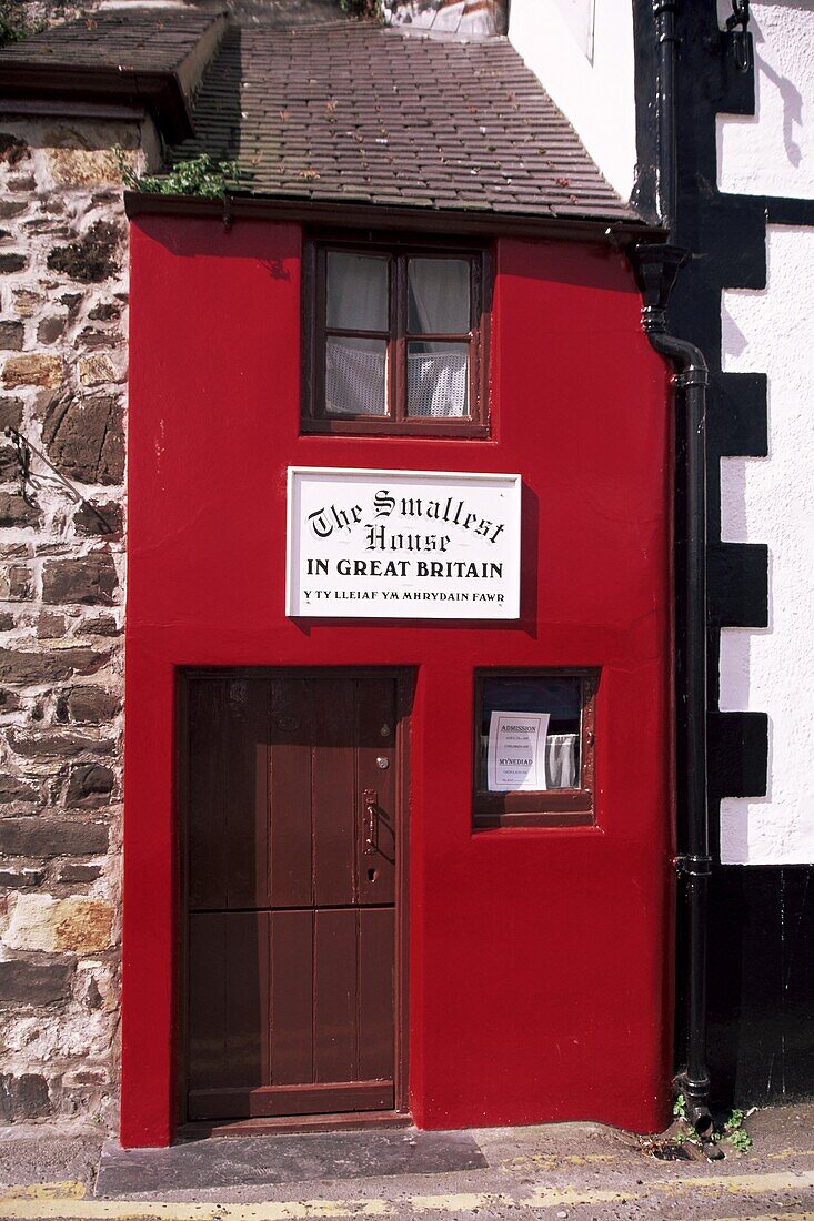 The smallest house in Britain, Conwy, Wales, United Kingdom, Europe