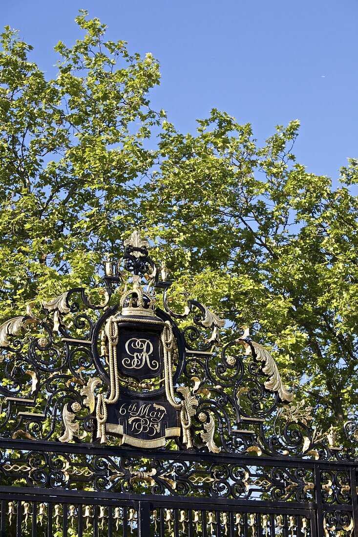 Close-up detail of Queens Gate, Queen Marys Gardens, Regents Park, London, England, United Kingdom, Europe