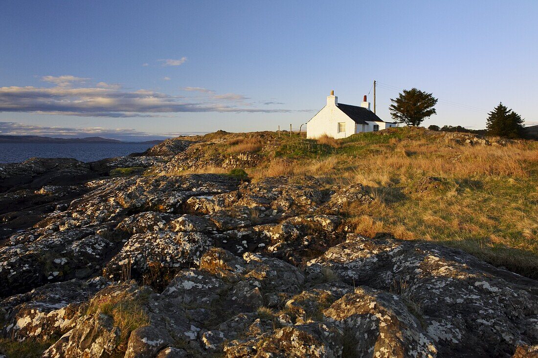 Cottage on the east coast of Mull, Isle of Mull, Inner Hebrides, Scotland, United Kingdom, Europe
