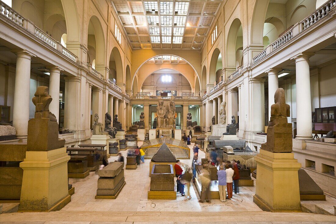 Interior of the Main Hall, The Museum of Egyptian Antiquities (Egyptian Museum), Cairo, Egypt, North Africa, Africa