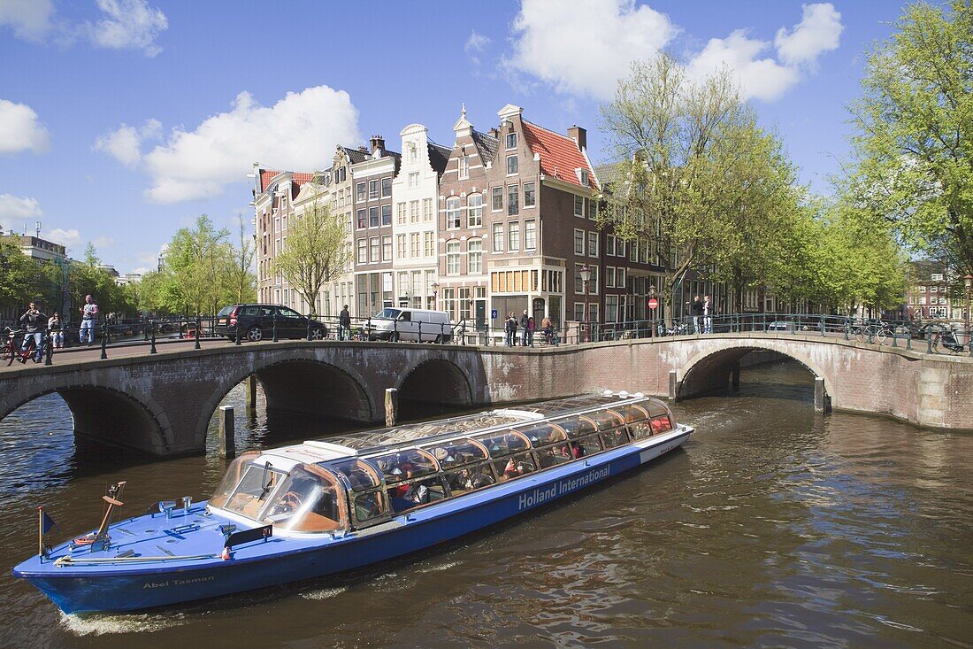 Cruise boat on the Keizersgracht, Amsterdam, Netherlands, Europe