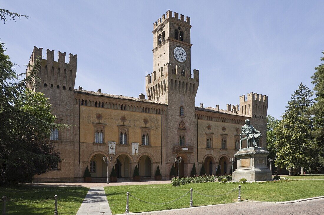 The Town Hall and statue of the composer Verdi, who lived in the town in 1824, Busseto, Emilia-Romagna, Italy, Europe