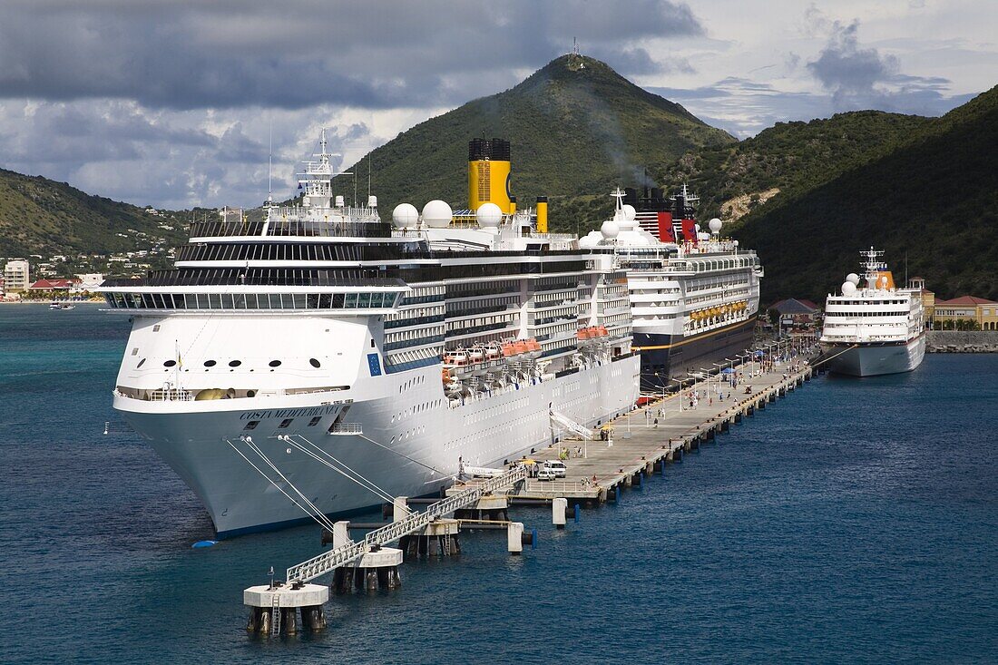 Cruise ship Terminal, Wathey Pier, Philipsburg, St. Maarten, Netherlands Antilles, Leeward Islands, West Indies, Caribbean, Central America