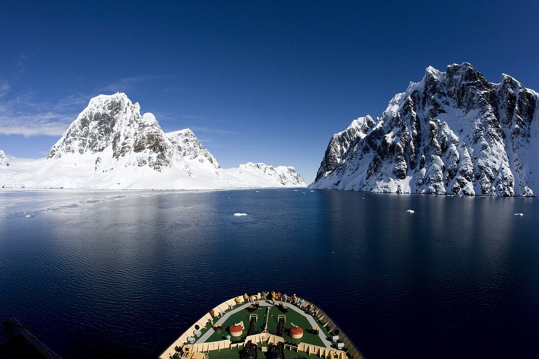 Lemaire Channel, Weddell Sea, Antarctic Peninsula, Antarctica, Polar Regions