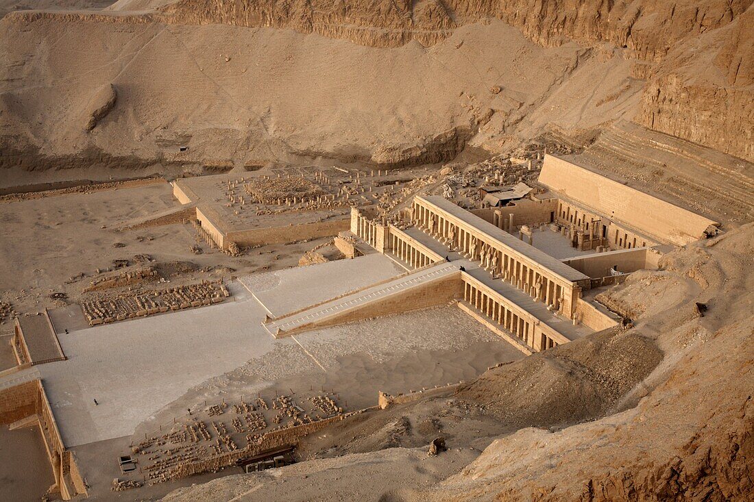 Deir al Bahri, Funerary Temple of Hatshepsut, Thebes, UNESCO World Heritage Site, Egypt, North Africa, Africa