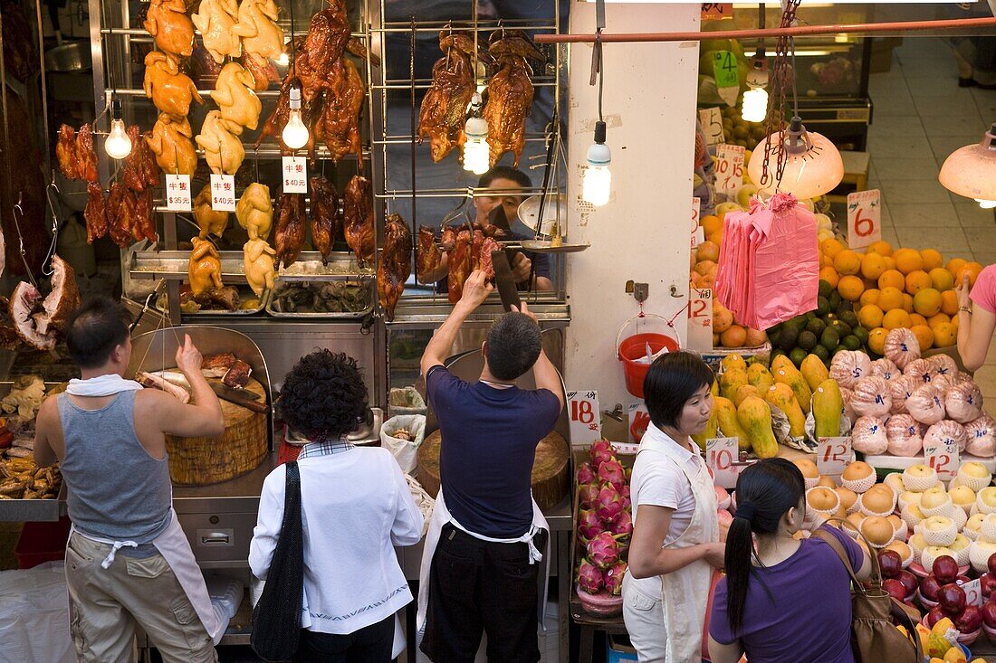 Market scene, Wan Chai, Hong Kong Island, Hong Kong, China, Asia