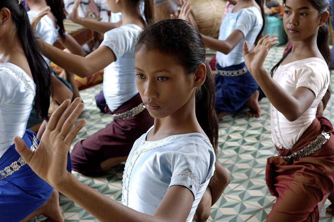 Dance School teaching classical ballet, Association for the Conservation of Arts and Culture, Phnom Penh, Cambodia, Indochina, Southeast Asia, Asia