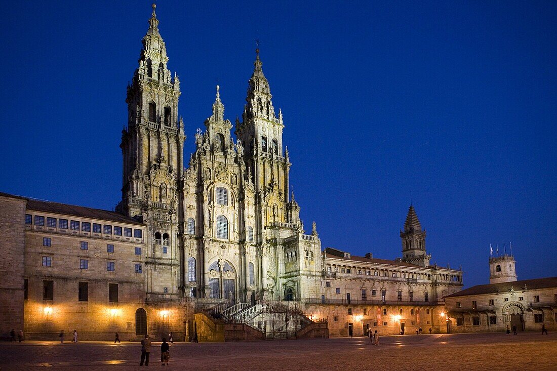 Facade of cathedral seen from Praza do Obradoiro floodlit at night, Santiago de Compostela, UNESCO World Heritage Site, Galicia, Spain, Europe