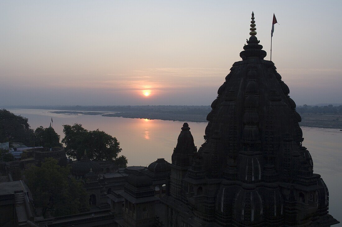 View of the Shiva Temple with the Narmada river in background, Maheshwar, Madhya Pradesh, India