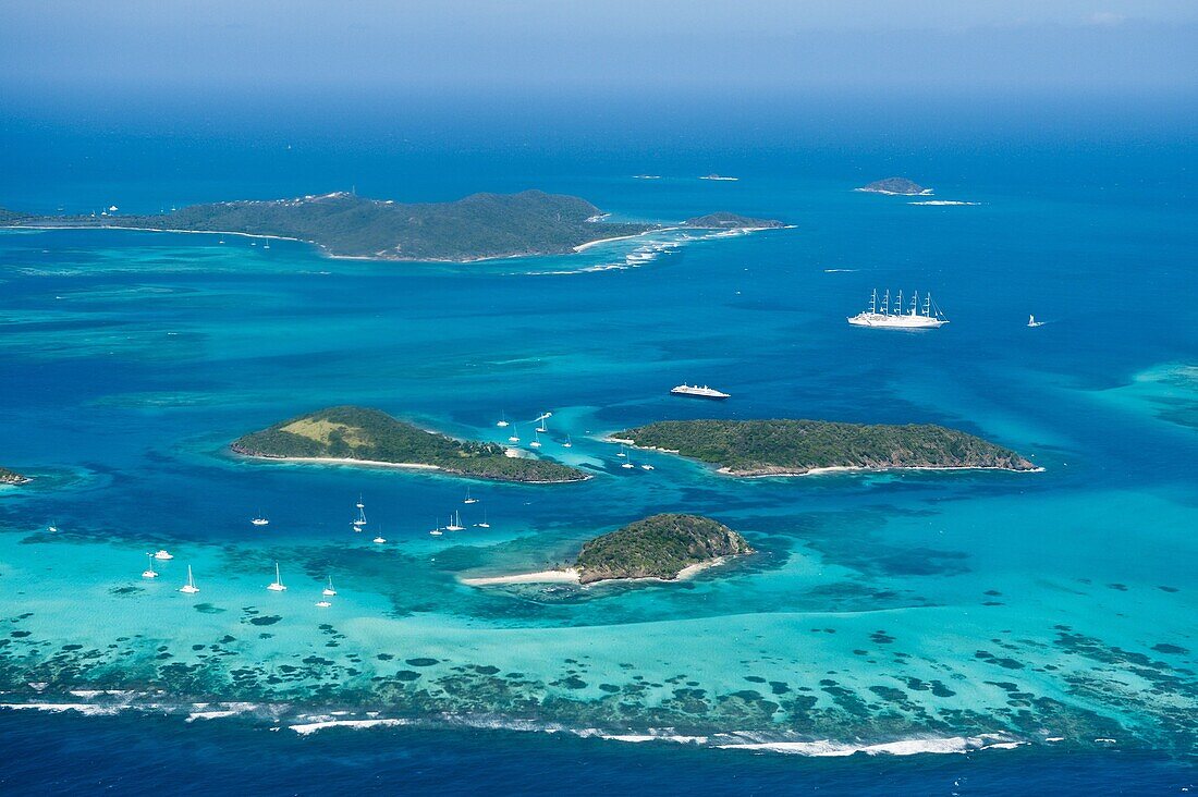 Tobago Cays and Mayreau Island, St. Vincent and The Grenadines, Windward Islands, West Indies, Caribbean, Central America