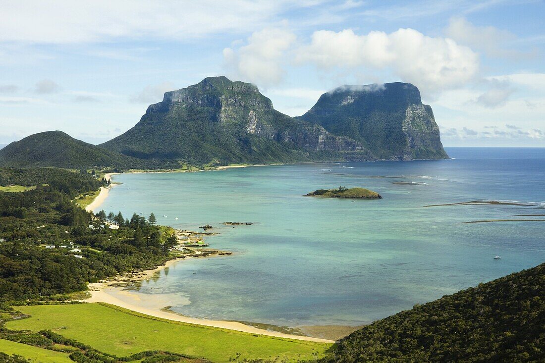 View south from Kim's Lookout to Mount Lidgbird on the left and Mount Gower by the lagoon with the world's most southerly coral reef, on this 10km long volcanic island in the Tasman Sea, Lord Howe Island, UNESCO World Heritage Site, New South Wales, Austr