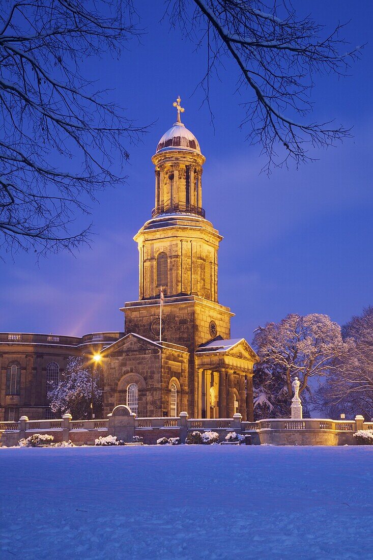 St. Chads Church, Quarry Park, in winter snow in the evening, Shrewsbury, Shropshire, England, United Kingdom, Europe