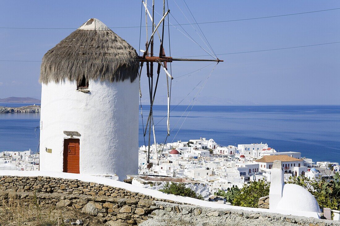 Bonis Windmill at the Folklore Museum in Mykonos Town, Island of Mykonos, Cyclades, Greek Islands, Greece, Europe