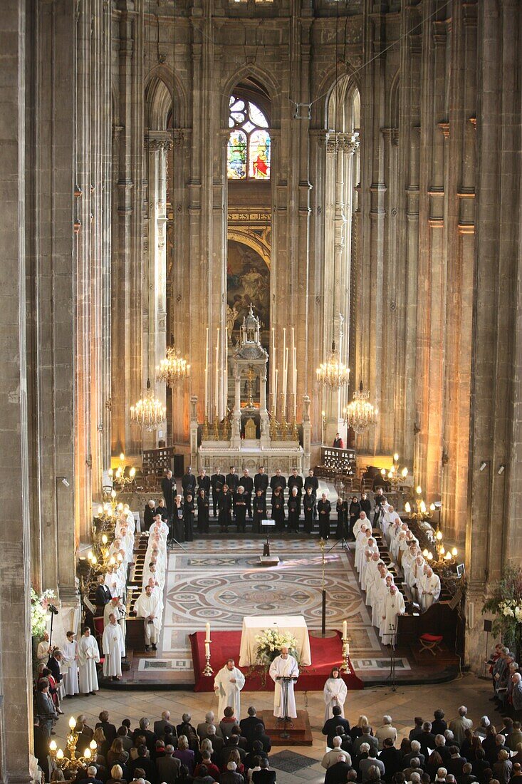 Mass in Saint-Eustache church, Paris, France, Europe