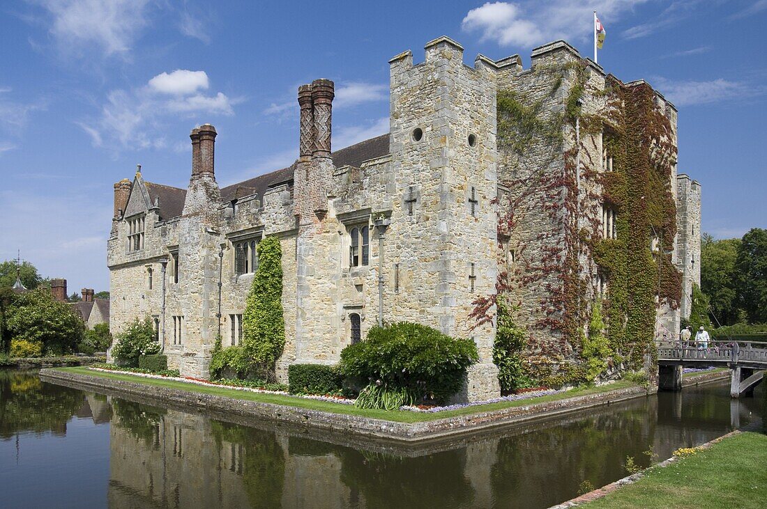 Hever Castle, dating from the 13th century, childhood home of Anne Boleyn, Kent, England, United Kingdom, Europe