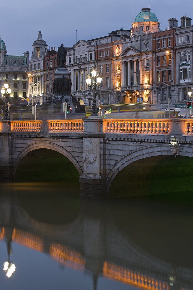 O'Connell Bridge, reflection, early evening, Dublin, Republic of Ireland, Europe