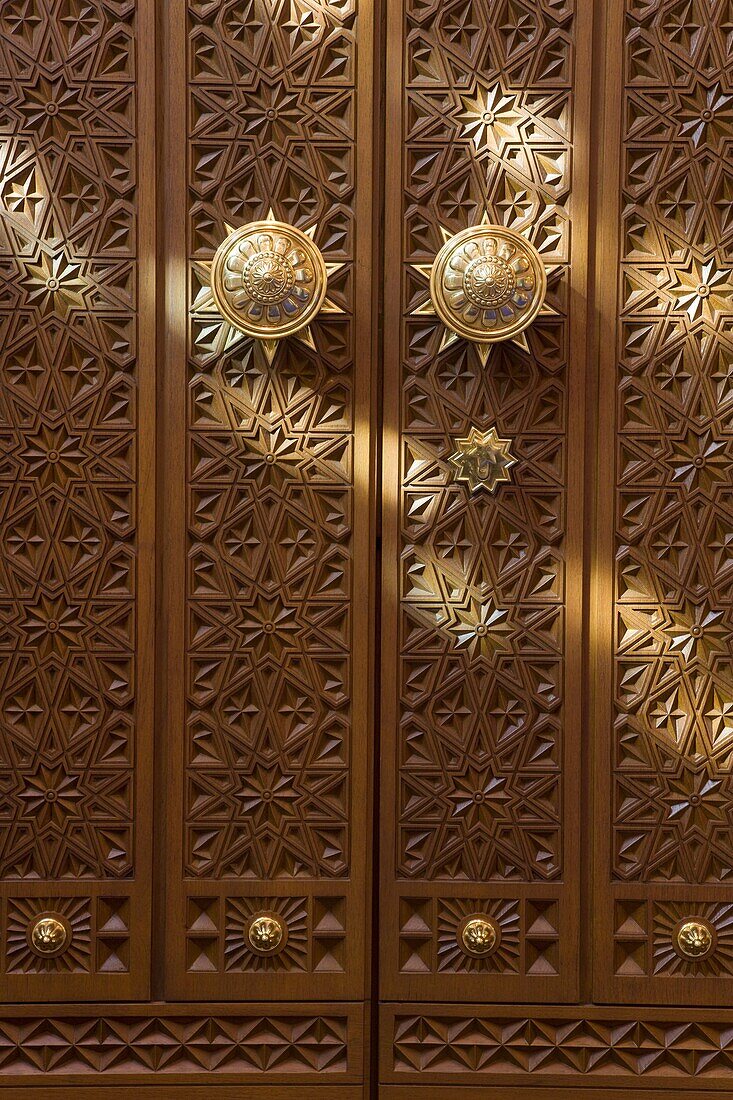 Detail of door inside the Sultan Qaboos Hall, Al-Ghubrah or Grand Mosque, Muscat, Oman, Middle East