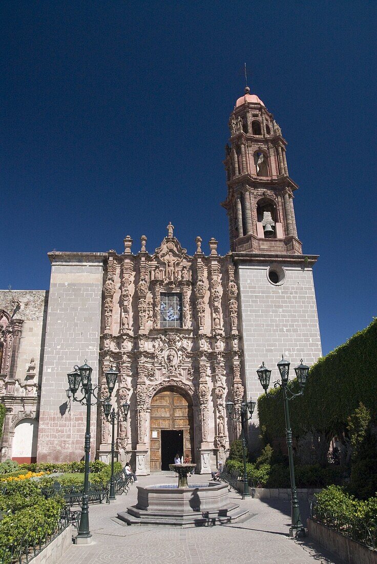 The 18th century churrigueresque facade of the Temple de San Francisco, San Miguel de Allende, Guanajuato, Mexico, North America