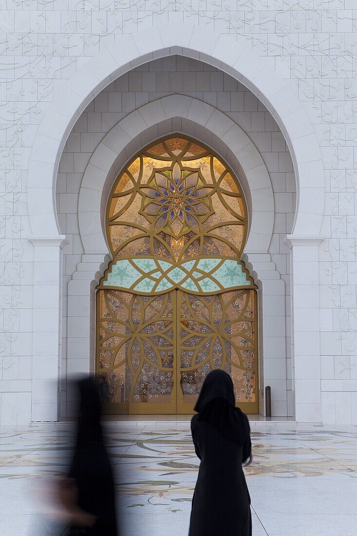 Ornate entrance to the main prayer hall of Sheikh Zayed Bin Sultan Al Nahyan Mosque, Abu Dhabi, United Arab Emirates, Middle East