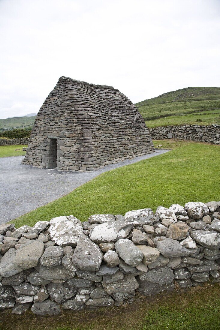 Gallarus Oratory, an early Christian stone building, County Kerry, Munster, Republic of Ireland, Europe