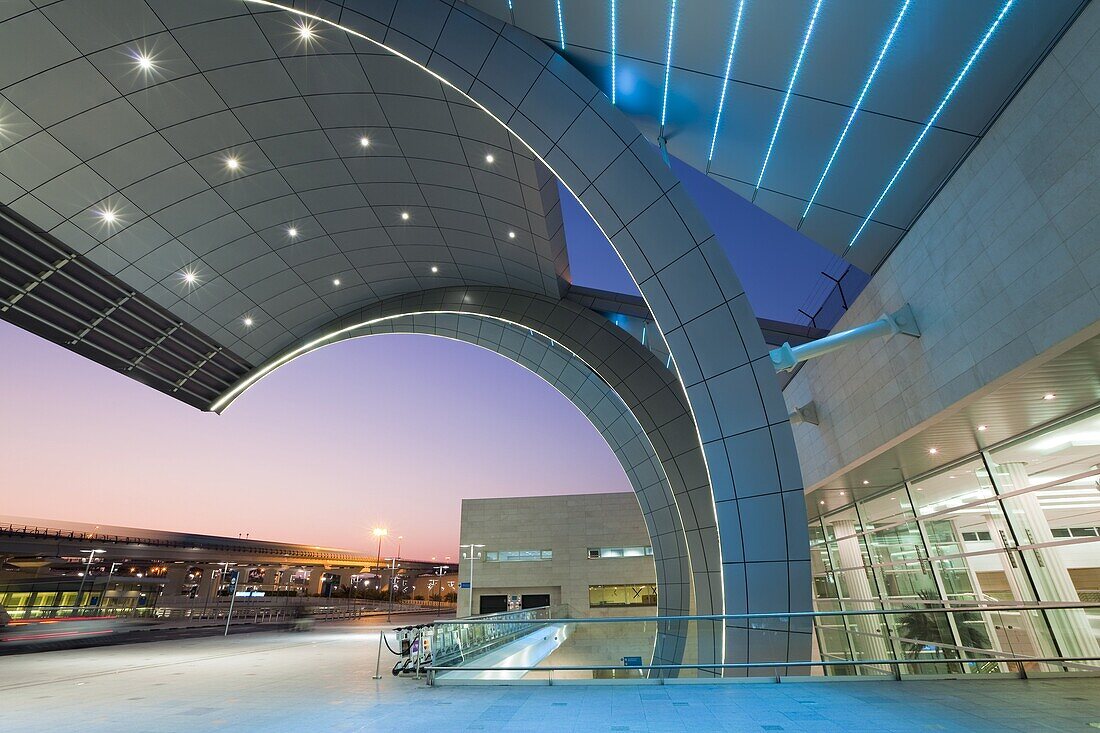 Stylish modern architecture of Terminal 3 opened in 2010, Dubai International Airport, Dubai, United Arab Emirates, Middle East