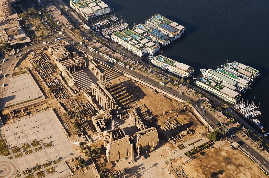 Aerial view of Luxor Temple and the River Nile, Luxor, Thebes, UNESCO World Heritage Site, Egypt, North Africa, Africa