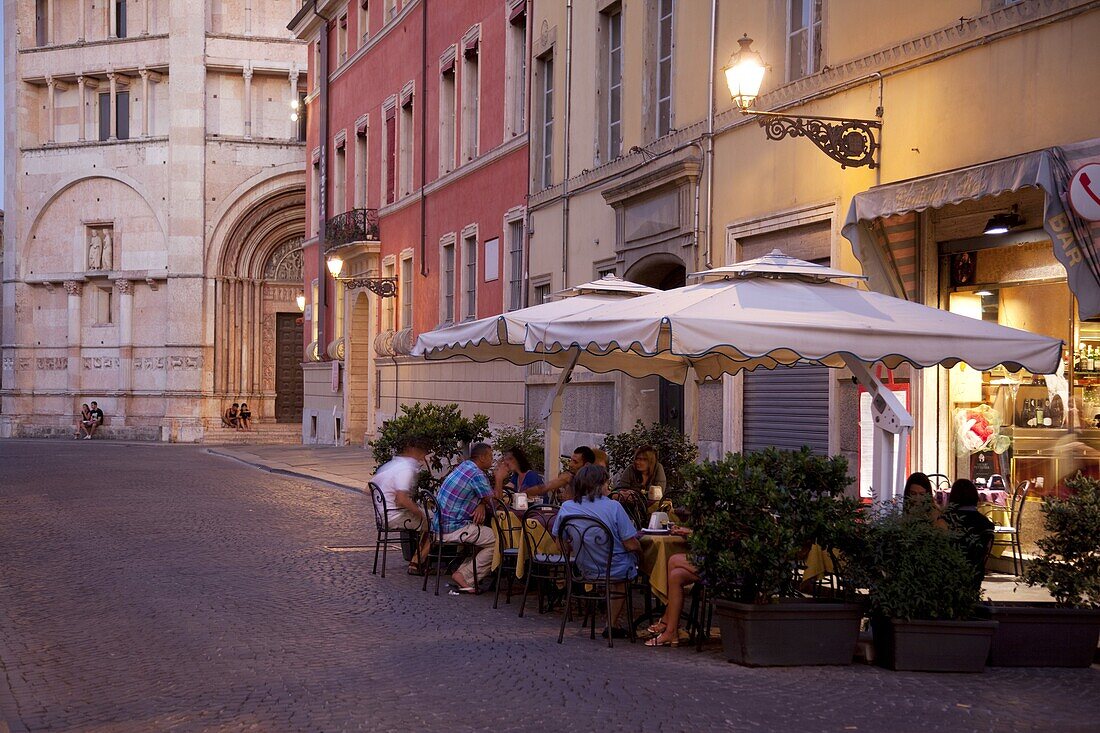 Cafe and Baptistry, Parma, Emilia Romagna, Italy, Europe