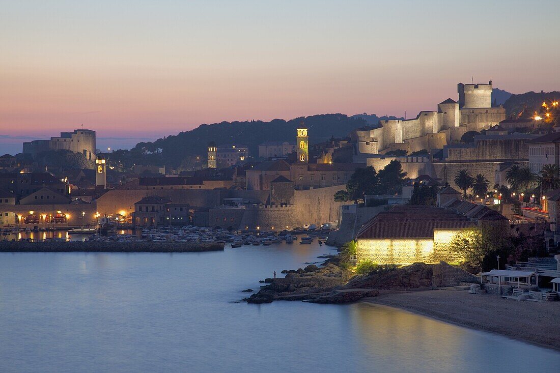 View of Old Town in the early evening, UNESCO World Heritage Site, Dubrovnik, Croatia, Europe