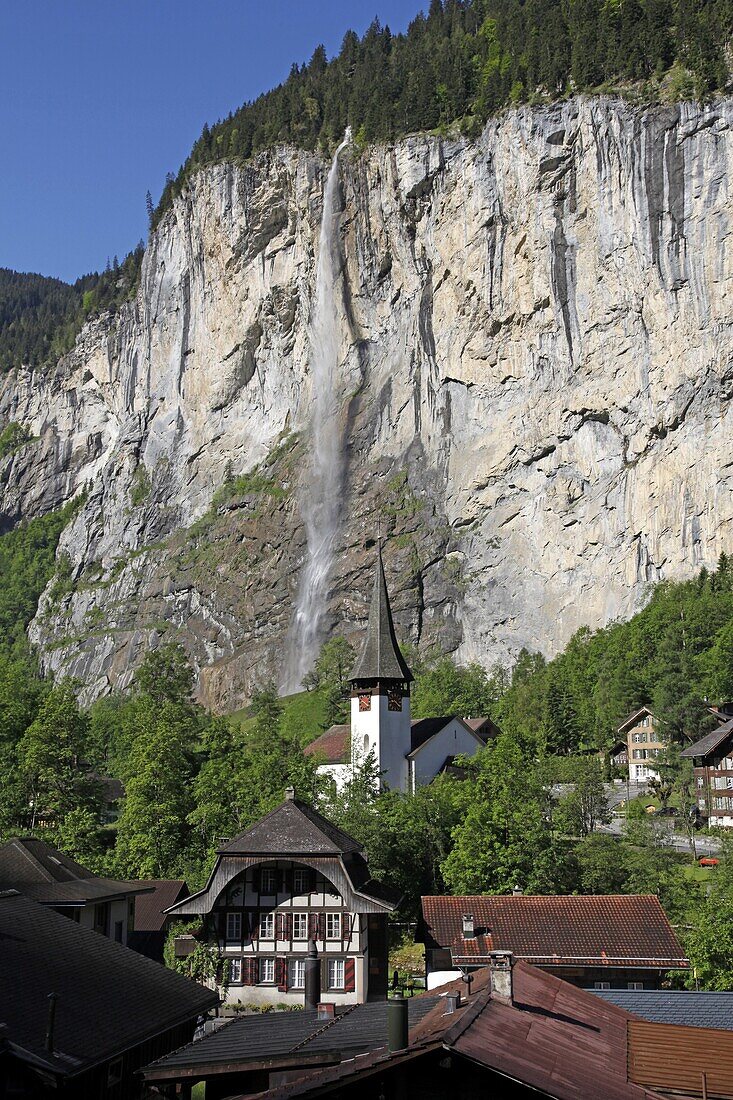 Lauterbrunnen Falls, Lauterbrunnen Valley, Bernese Oberland, Swiss Alps, Swiitzerland, Europe
