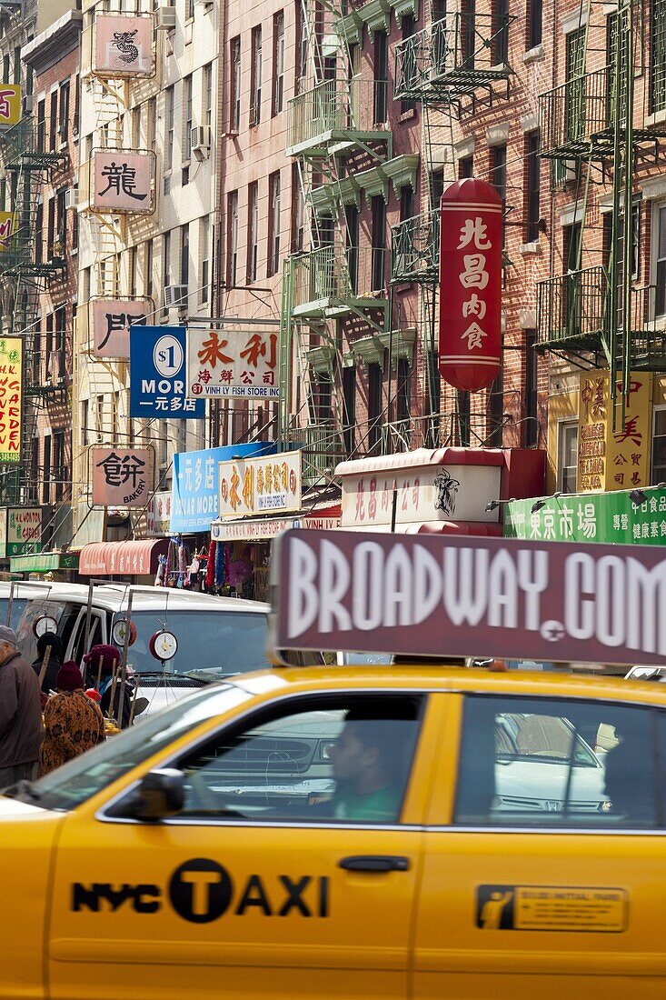 Street scene in China Town, Manhattan, New York City, New York, United States of America, North America
