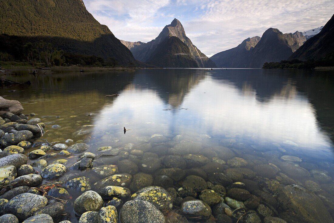 Milford Sound in Fiordland National Park, UNESCO World Heritage Site, South Island, New Zealand, Pacific