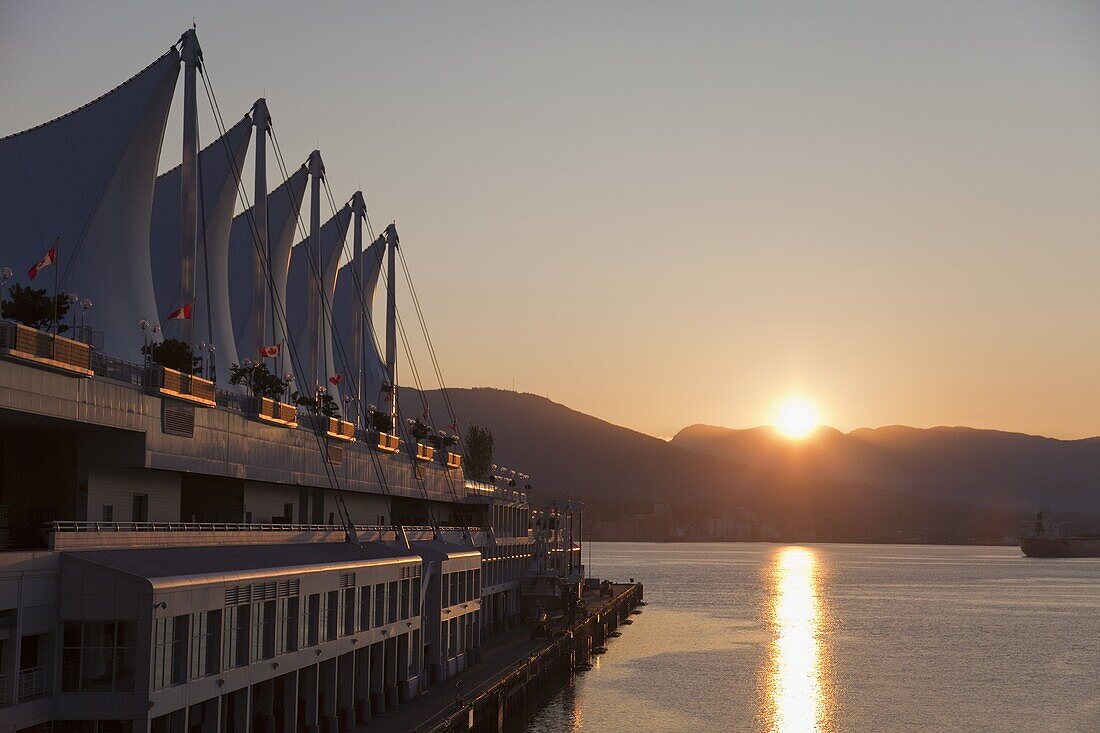 The Saild of Canada Place at sunrise, Downtown Vancouver waterfront, Vancouver, British Columbia, Canada, North America