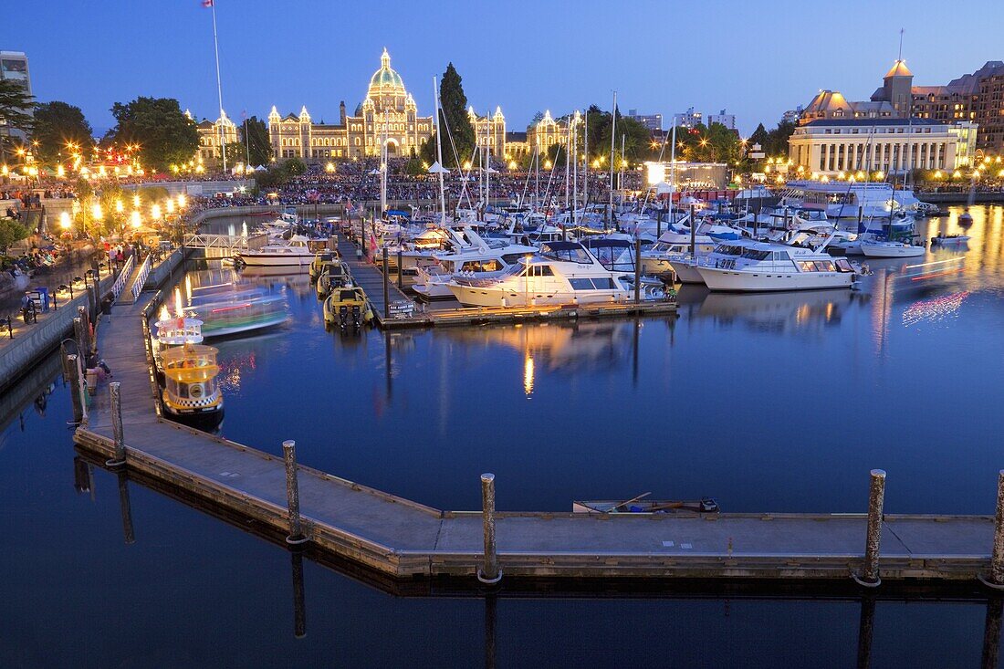 Inner Harbour with Parliament Building, Victoria, Vancouver Island, British Columbia, Canada, North America