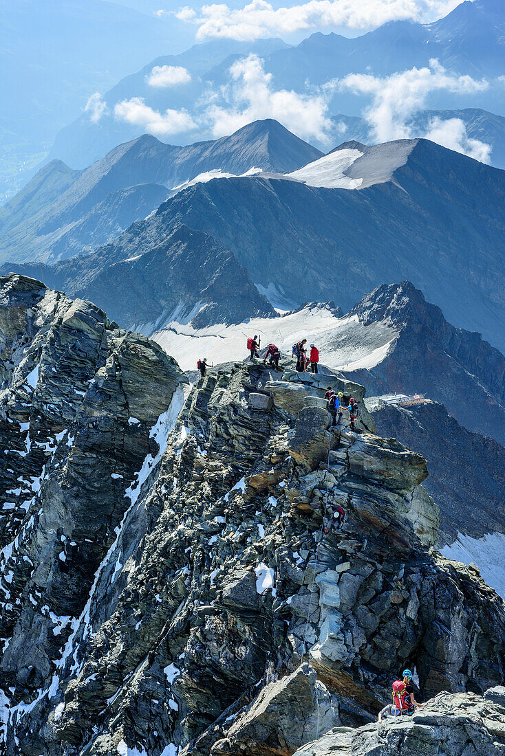 Mountaineers ascending over normal route to Grossglockner, Grossglockner, High Tauern, East Tyrol, Austria