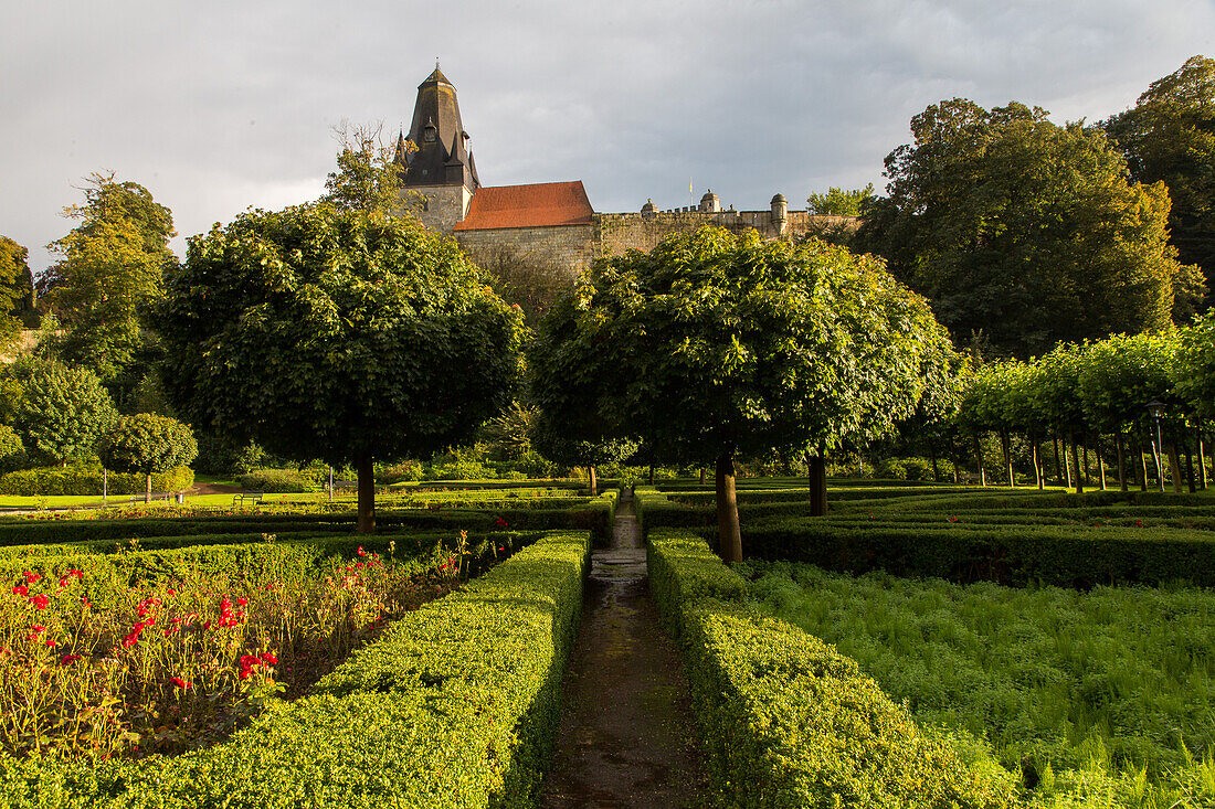 Bentheim Castle, medieval castle, garden, Bad Bentheim, Lower Saxony, Germany