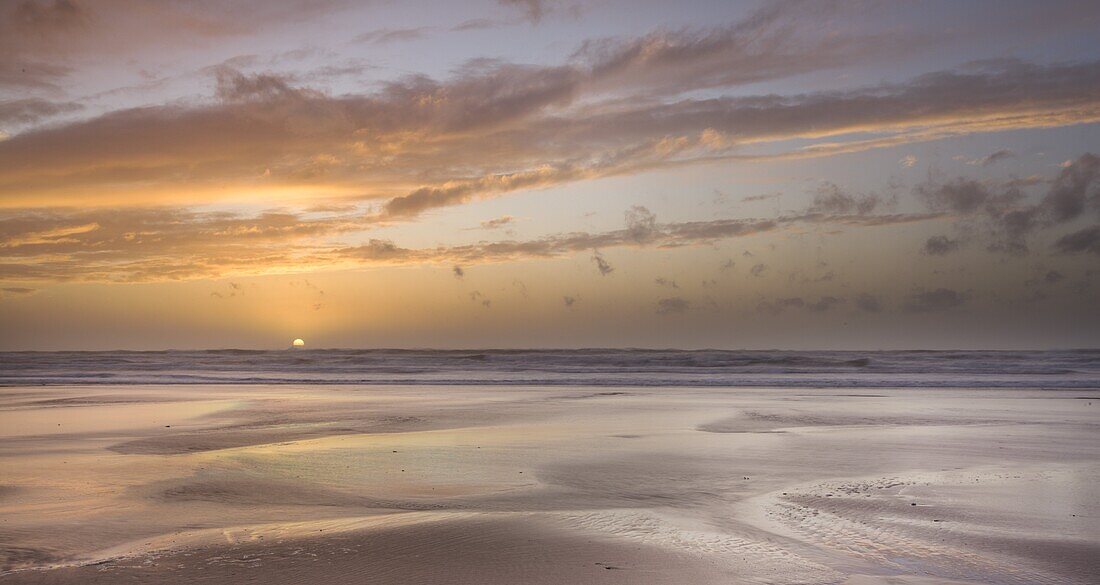 Sandymouth Beach at sunset, Cornwall, England, United Kingdom, Europe