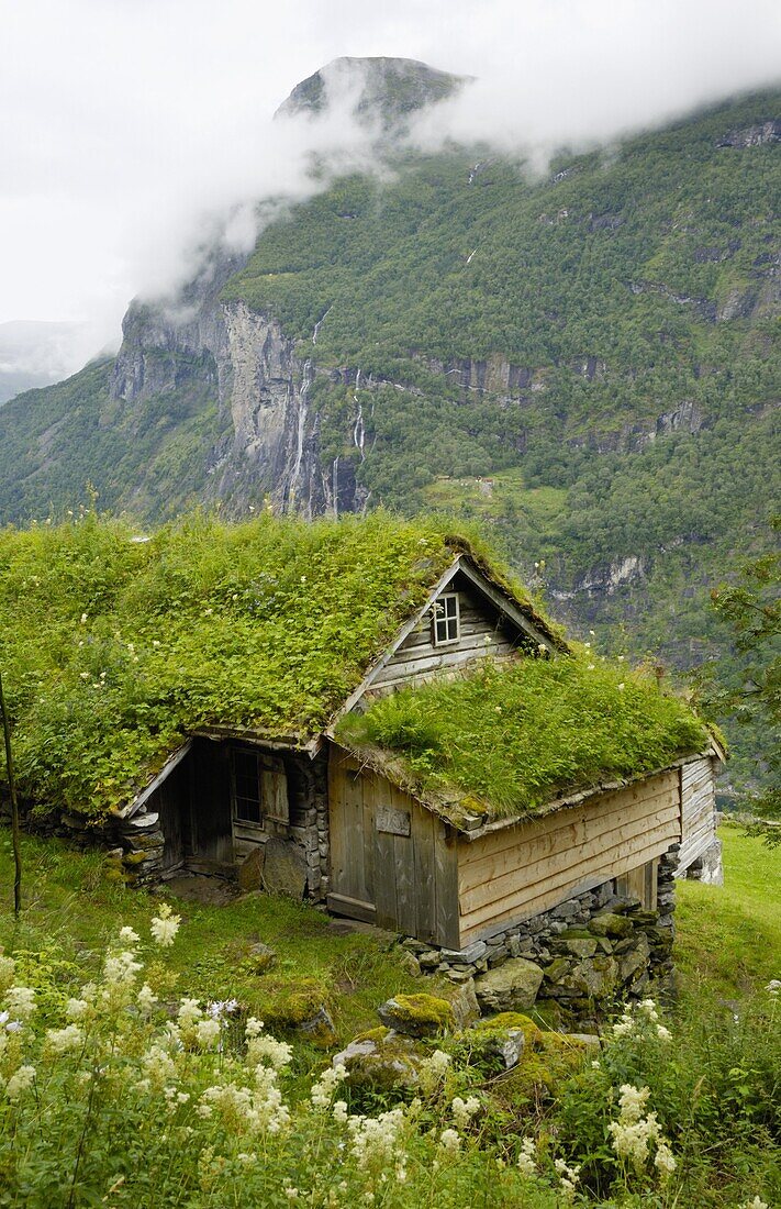 Hiking along Geirangerfjorden, near Skagefla, Geiranger, UNESCO World Heritage Site, More og Romsdal, Norway, Scandinavia, Europe