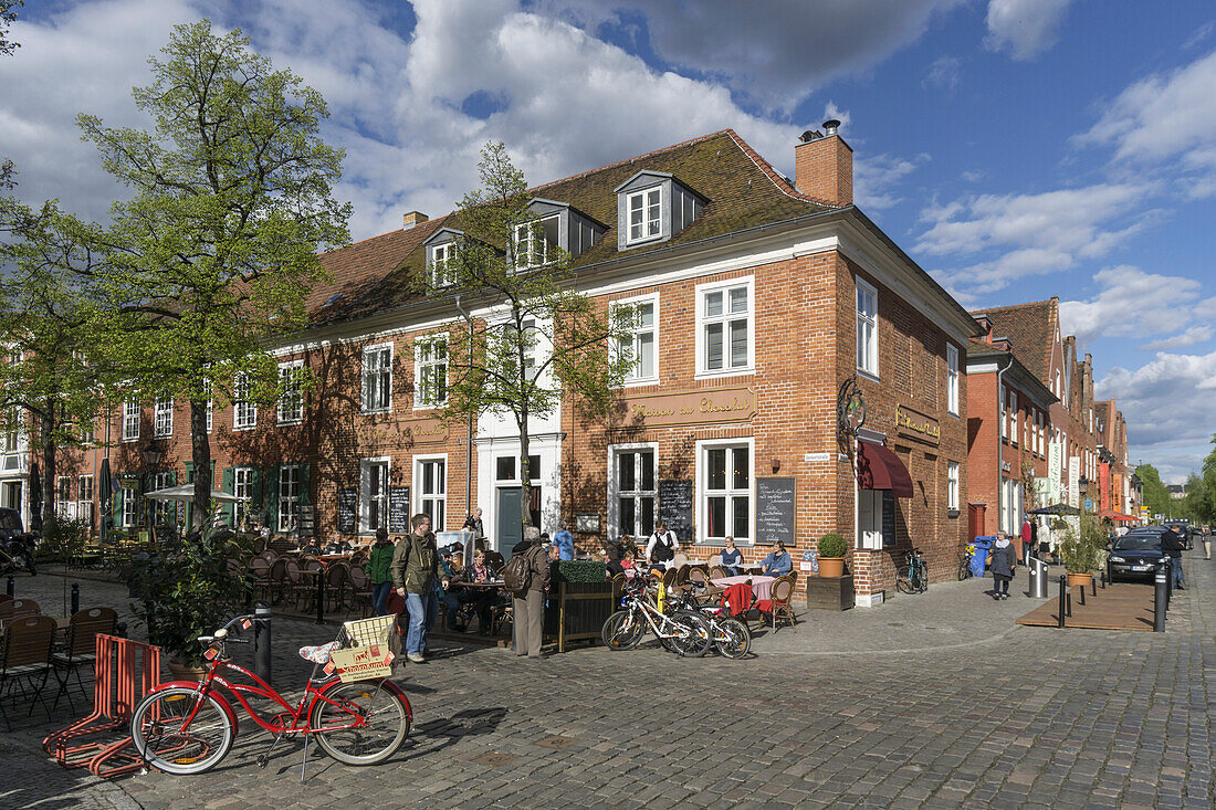 Strassencafe im hollaendischen Viertel in Potsdam, Schokoladenhaus,  Brandenburg
