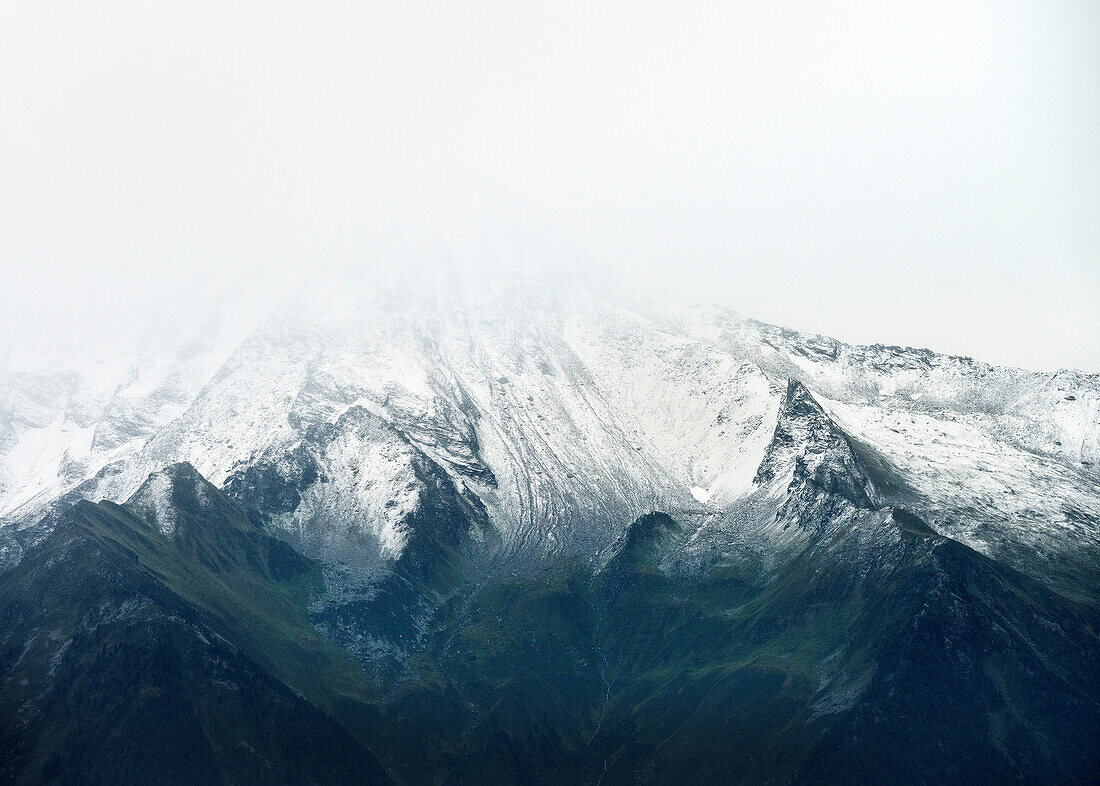 Gletscher versinkt im Nebel, Zillertal, Tirol, Österreich, Alpen