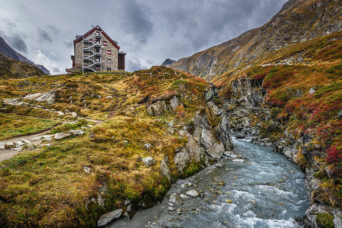 river Alpeiner Bach and Franz Senn hut in autumn, Stubai valley, Hinteres Oberbergtal, Stubai Alps, Tyrol, Austria, European Alps, Europe