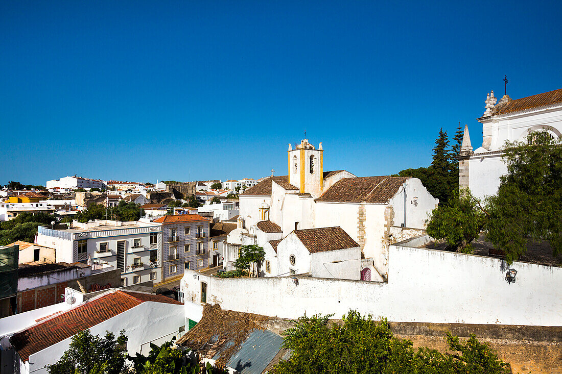 Blick von der Burg, Kirche Igreja da Misercordia, Tavira, Algarve, Portugal