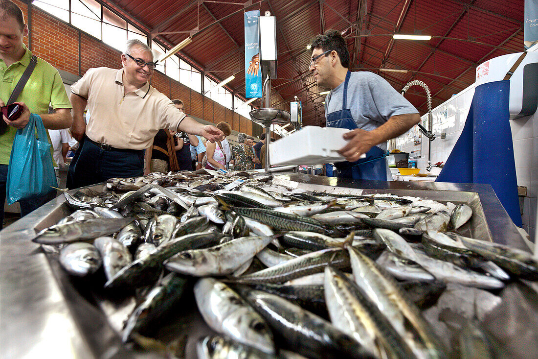 Fish stall at the Fish market, market hall, Olhao, Algarve, Portugal