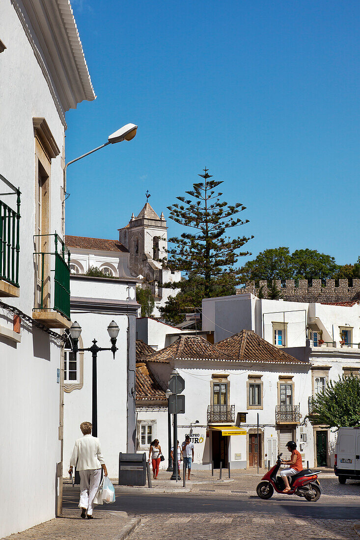 Burg und Kirche Santa Maria do Castelo, Tavira, Algarve, Portugal