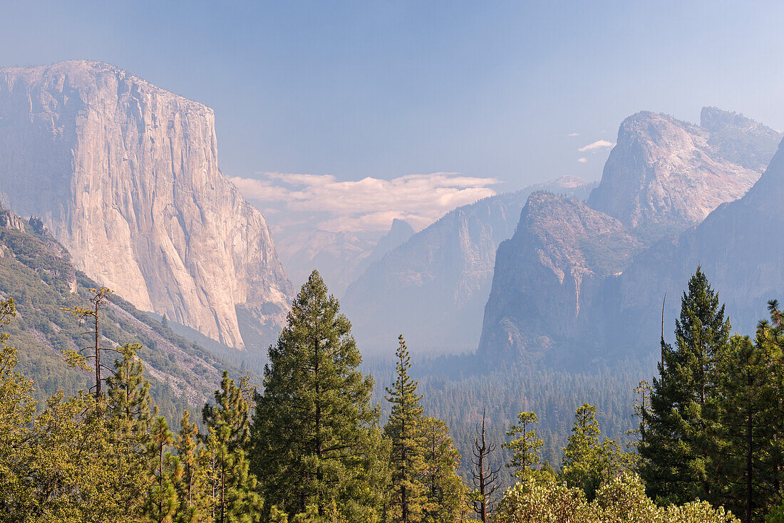 Yosemite Valley choked with smoke from the Dog Rock Wildfire, Yosemite National Park, UNESCO World Heritage Site, California, United States of America, North America