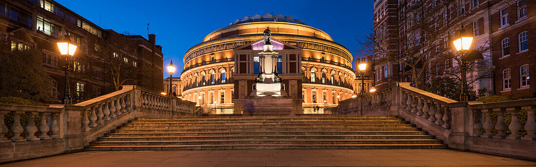 Exterior of the Royal Albert Hall at night, Kensington, London, England, United Kingdom, Europe